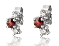 Zobrazit detail produktu - Náušnice LOEE Sparkle z bílého zlata s diamanty a granáty Obrázek Náušnice LOEE Sparkle z bílého zlata s diamanty a granáty